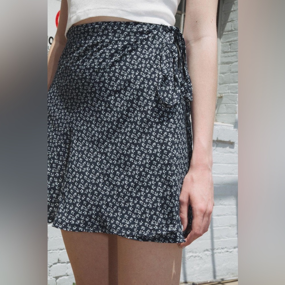 Brandy Melville Genevieve Wrap Around Skirt